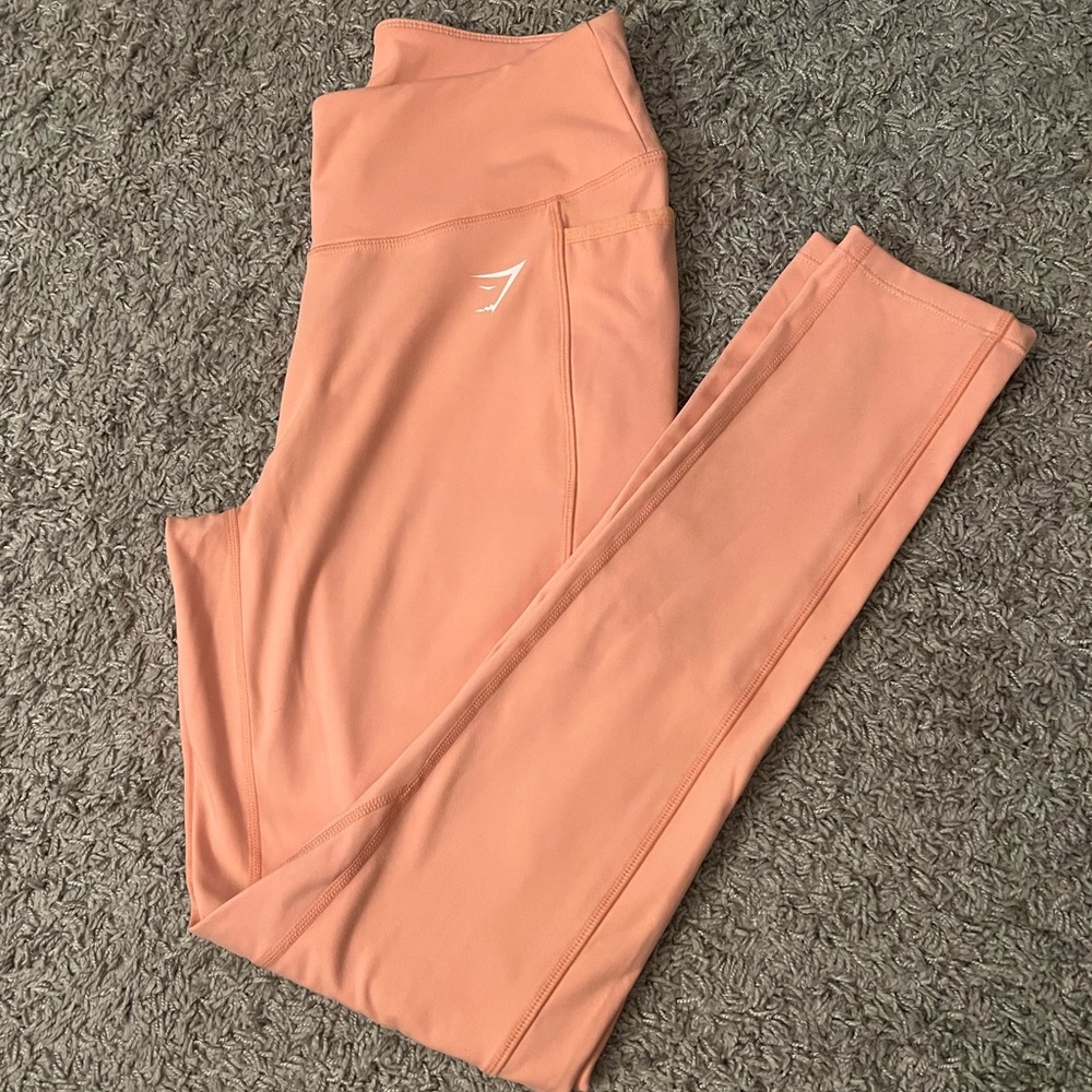 Gym shark workout leggings size medium.